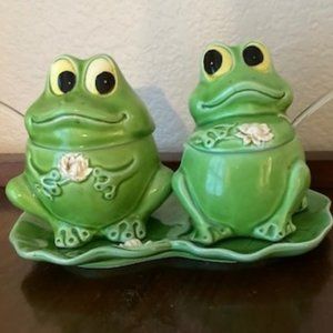 Adorable Frog Sugar and Creamer on a Lily Pad